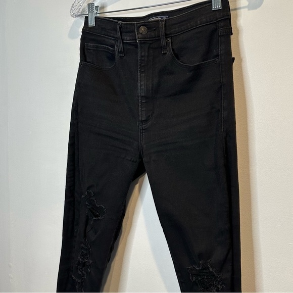 Abercrombie & Fitch Ultra High-Rise Super Skinny Ankle Ripped Black Jeans Size 2 - Picture 8 of 8